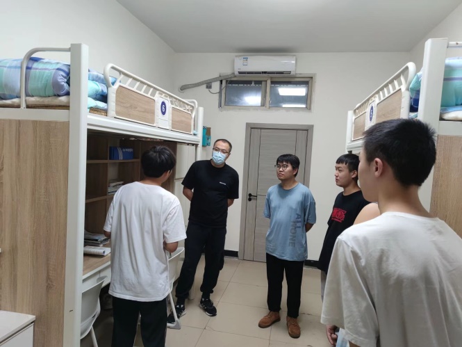 C:\Users\Administrator\桌面\9.15照片\6cbc68f5047d862166e80c598969019.jpg