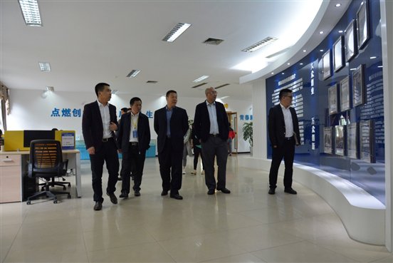 X:4-2017年7上学期照片月70425重庆市商务局来访_DSC6239.JPG